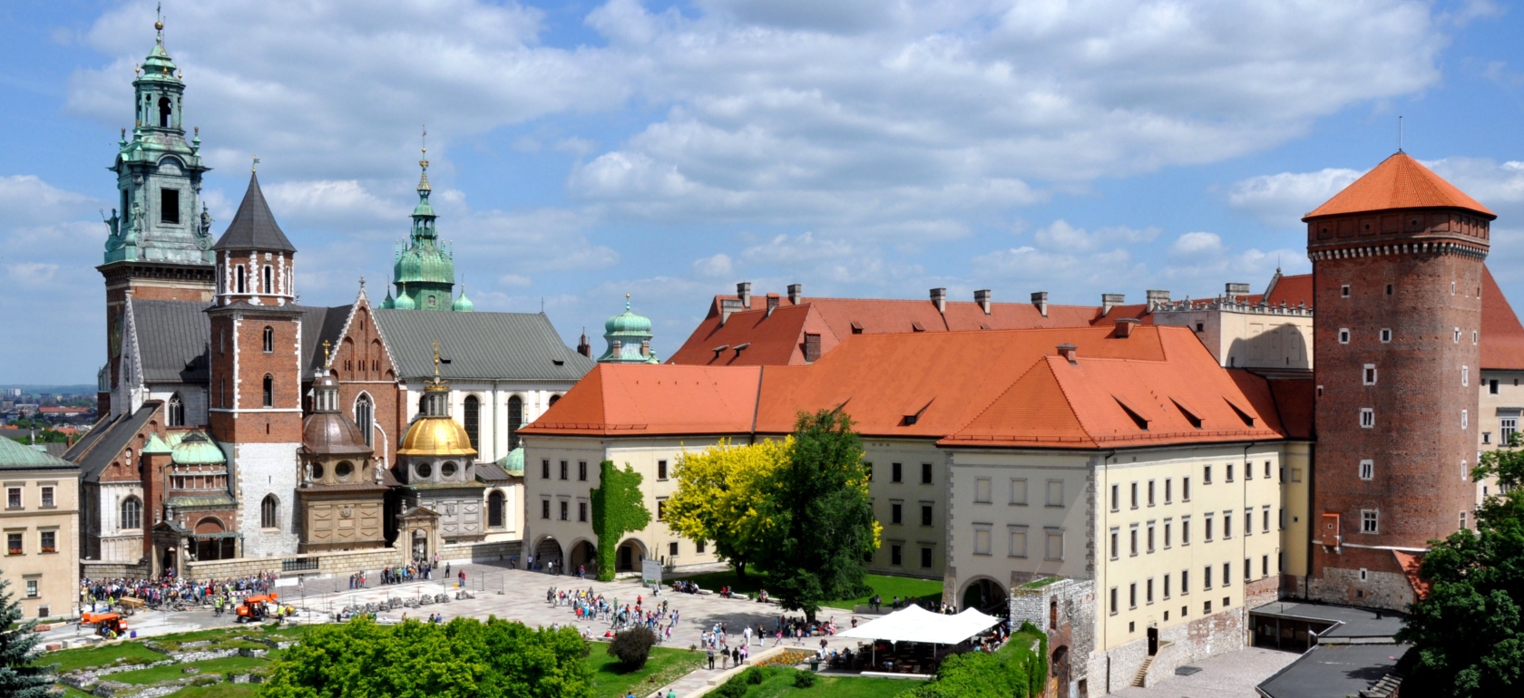 /krakow/Classificaties/guided-tours/-wawel-castle-guided-tour/Wawel_castle header-1540892152.jpg Wawel Castle guided tour